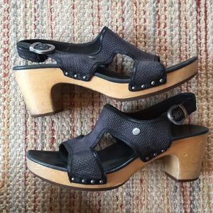UGG women’s black leather sandals- size 9